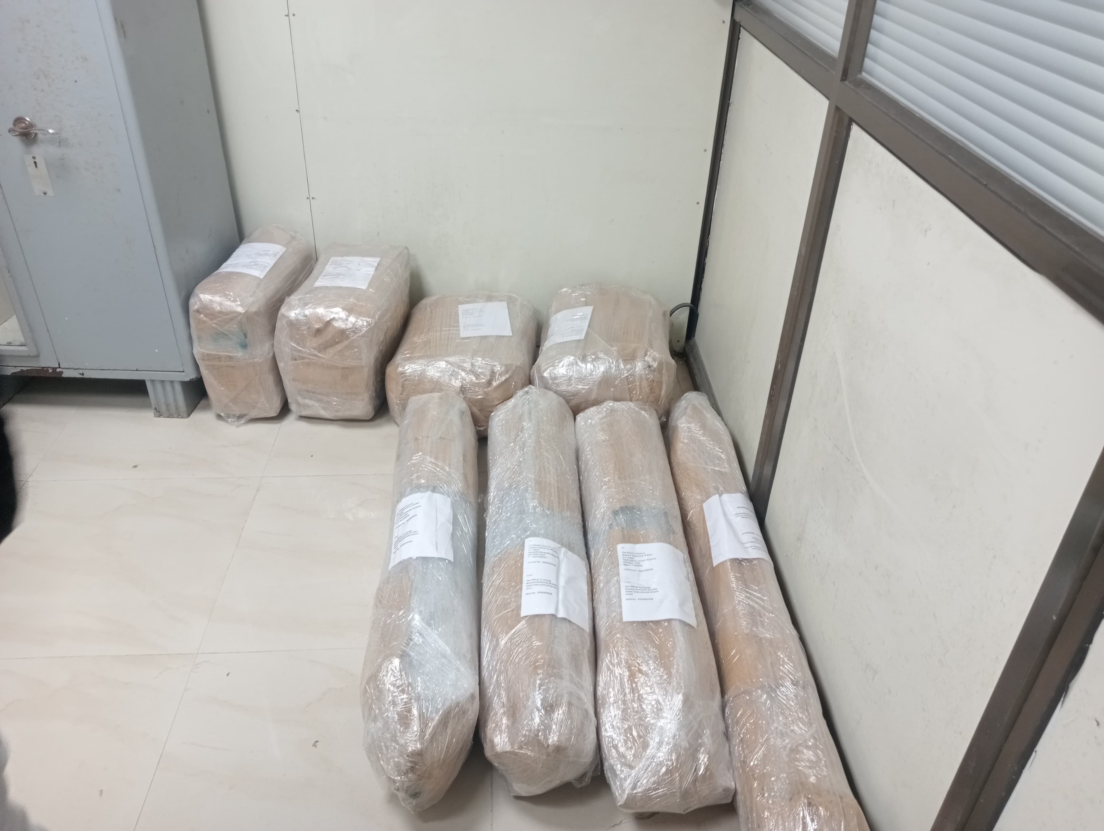 Packing glassware with protective padding